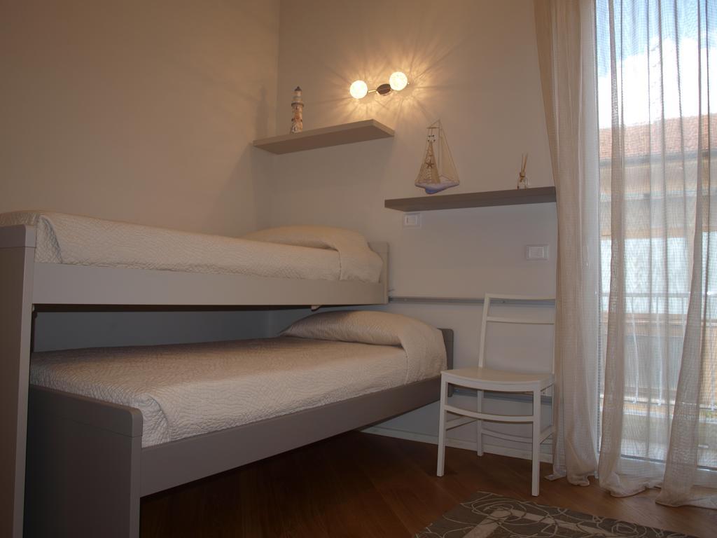 מרינה די פיאטרסנטה Il Pontile Holidays Apartment מראה חיצוני תמונה
